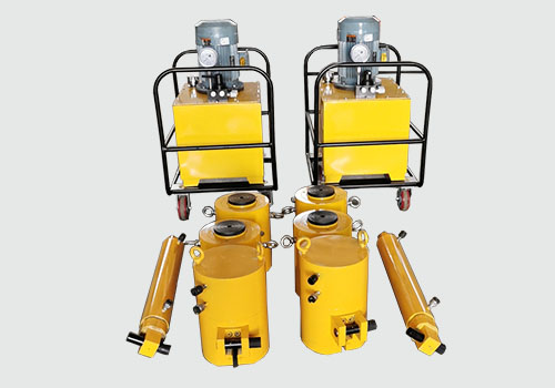 在軌重物推移機